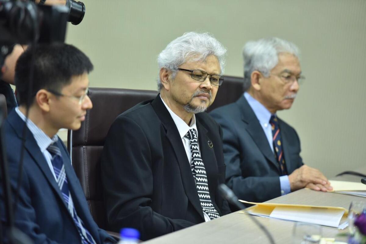 Dr Musa Mohd Nordin (centre) at a meeting by the Health Advisory Council to Health Minister Dzulkefly Ahmad on March 27, 2019. Photo from Twitter @KKMPutrajaya.